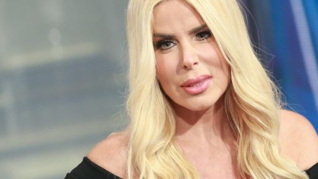 Loredana Lecciso rende omaggio a Jolanda Ottino: ‘Via prima per evitare le telecamere’.