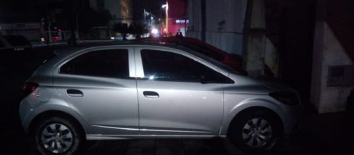 Criminoso é preso após assaltar dois comércios e manter motorista de app refém em São José dos Campos. (Polícia Militar/Divulgação)
