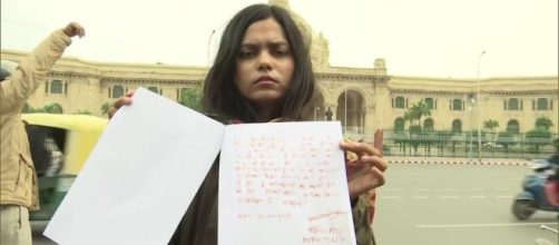 Shooter writes letter in blood to Amit Shah Photo-( image credit-NDTV/YouTube)
