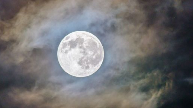 L'oroscopo del 17 dicembre: Luna in Vergine, giornata di riflessione per Cancro e Toro