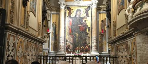 Rubato l'oro della Madonna di Montevergine, una delle sacre icone più adorate della Campania