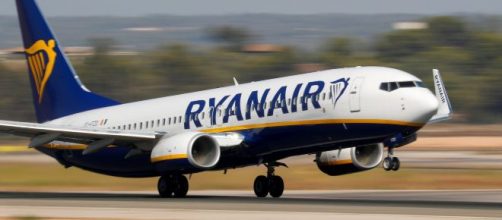 Ryanair assume assistenti di volo.