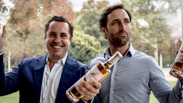 Les créateurs de cette nouvelle marque "Guillotine" ont l'ivresse de la victoire après les premières médailles d'or obtenues - Cliché Guillotine