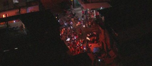 Moradores fazem protesto em Paraisópolis após morte de nove pessoas em ação da PM. (Reprodução/TV Globo)