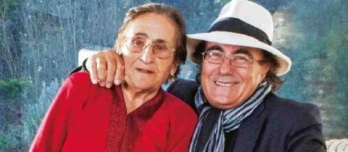 Albano ha dedicato alla mamma Jolanda, scomparsa a 96 anni lo scorso 10 dicembre, una lettera d'amore