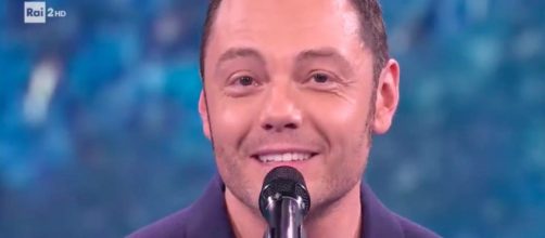 Festival di Sanremo: Tiziano Ferro al fianco di Amadeus tutte e 5 le serate, la Rai conferma sui social.