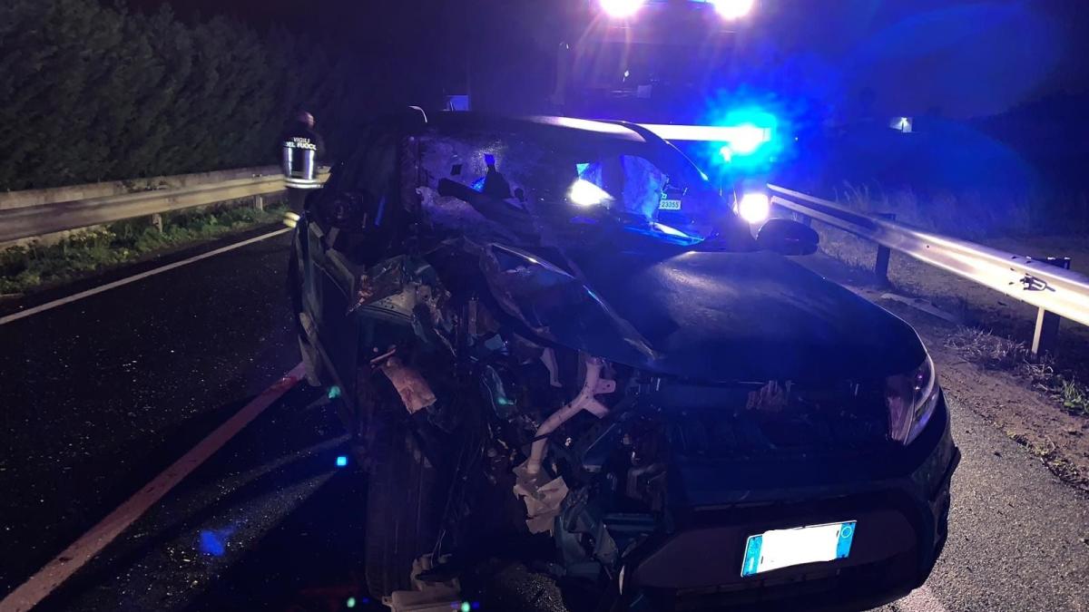 Brindisi Incidente Stradale Tra Piu Auto E Un Trattore Vicino Tuturano Due Feriti