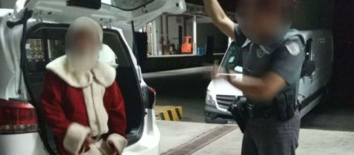Papai Noel é suspeito de mostrar vídeo adulto para meninas em shopping de São José. (Polícia Militar/Divulgação)