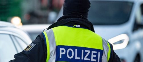 Polícia encontra garoto desaparecido dentro de armário na Alemanha. (Arquivo Blasting News)