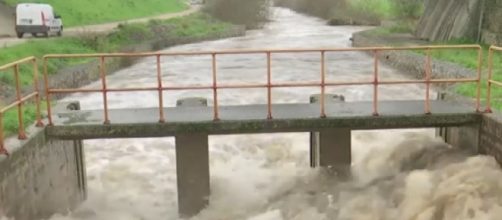 Portugal and Spain slammed by Storm Fabien. [Image source/VOA News YouTube video]