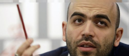 Bufera social su Saviano dopo il post su Gesù