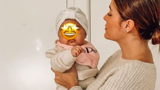 Anaïs Camizuli, explique qu'elle ne dévoilera pas la tête de son bébé. Credit: Instagram/ anaiscss7officiel