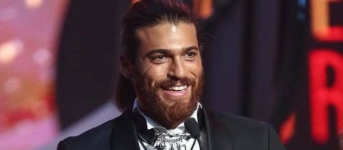 Can Yaman podría participar en la versión italiana Supervivientes