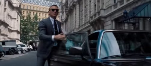 James Bond 007 No Time To Die official teaser trailer (2020). [Image source/Movie Trailers Source YouTube video]