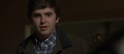 Shaun speaks his truth to his dying dad on 'The Good Doctor.' [Image source: ABC/YouTube]