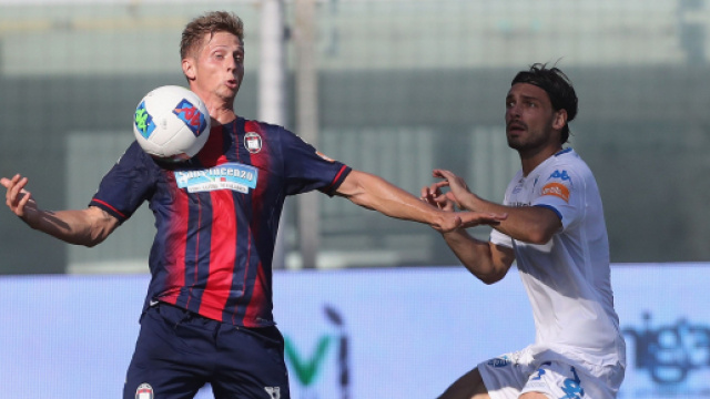 Il Crotone in scena a Verona, il Benevento ospita la Cremonese ... - legab.it