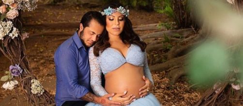 Andressa Ferreira exibe barrigão de gravidez. (Arquivo Blasting News)