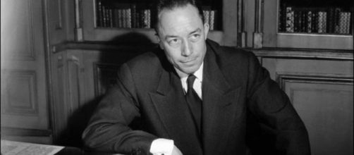 Albert Camus é autor do livro 'O Estrangeiro' e venceu o prêmio Nobel em 1957. (Arquivo Blasting News)
