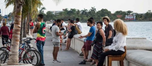 Ciudadanos de Cuba en una imagen de archivo.