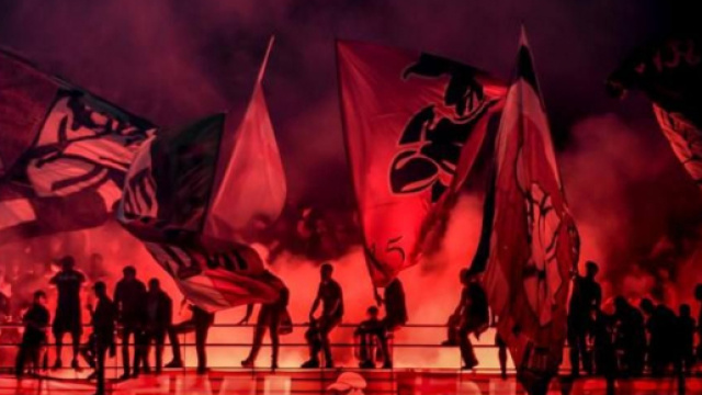 Bologna, tifoso del Milan accoltellato da un altro ultr&agrave; rossonero.