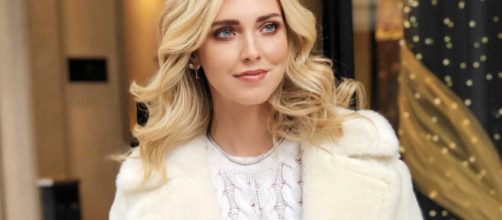 Chiara Ferragni paparazzata ad un funerale