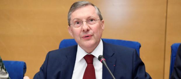 Affaire Benalla : "Il y a des zones d'ombres", juge Philippe Bas - rtl.fr Affaire Benalla : "Il y a des zones d'ombres", juge Philippe Bas - rtl.fr