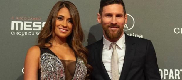 Lionel Messi y su esposa Antonela Roccuzzo en la presentación del show Lionel Messi y su esposa Antonela Roccuzzo en la presentación del show