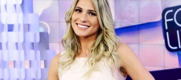 Lívia Andrade: apresentadora do Fofocalizando. (Reprodução) Lívia Andrade: apresentadora do Fofocalizando. (Reprodução)