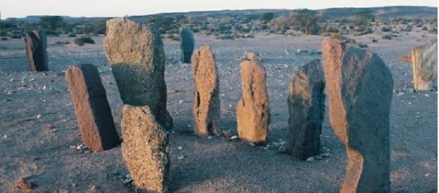 Archeologists Discover Centuries-Old Mysterious Stones in Western Sahara Archeologists Discover Centuries-Old Mysterious Stones in Western Sahara