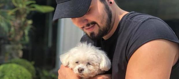 Cantor enfrentou apuros com seu pet (Reprodução/Instagram) Cantor enfrentou apuros com seu pet (Reprodução/Instagram)