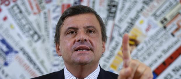 Carlo Calenda rassicura il Pd: 'Nessuna scalata ostile' Carlo Calenda rassicura il Pd: 'Nessuna scalata ostile'