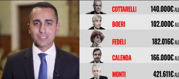 Il M5S svela gli stipendi di chi critica il reddito di cittadinanza Il M5S svela gli stipendi di chi critica il reddito di cittadinanza