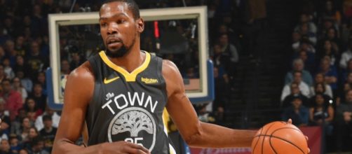 Kevin Durant scored 39 points on Sunday for the Warriors. [Image via ESPN/YouTube]