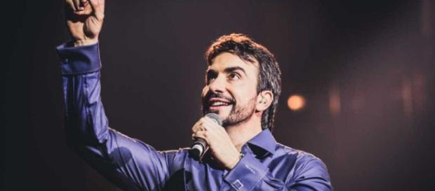 Fabio de Melo foi elogiado pela atriz em sua conta no Instagram. (Foto: Reprodução) Fabio de Melo foi elogiado pela atriz em sua conta no Instagram. (Foto: Reprodução)