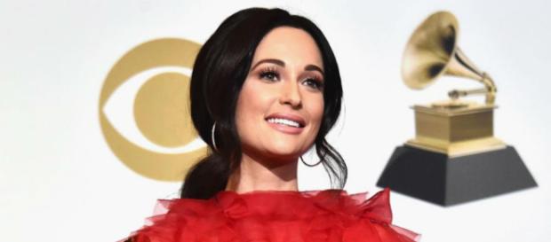 Kacey Musgraves durante a premiação do Grammy (Reprodução/Instagram) Kacey Musgraves durante a premiação do Grammy (Reprodução/Instagram)