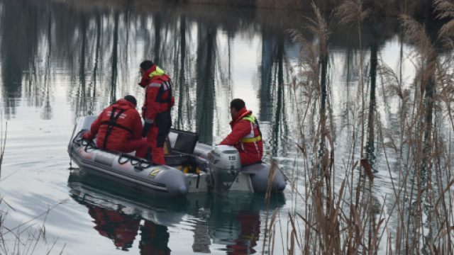 Brenda: i sommozzatori in ispezione nelle acque del Mincio con la telecamera