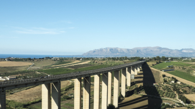 Un viadotto italiano, infrastrutture sempre più seguite con attenzione