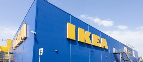 Milano, all'Ikea avrebbero rubato mobili e arredi: sospesi e indagati 30 dipendenti