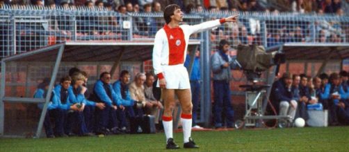 Johan Cruyff venne privato della fascia da capitano dell'Ajax nel 1973 dopo la votazione dei compagni di squadra
