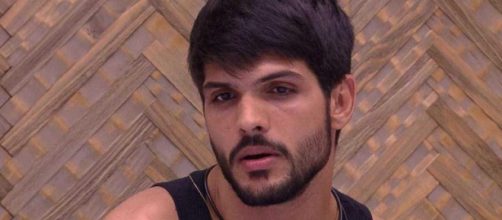Lucas entrou no reality noivo de Ana Lúcia. Fonte: Reprodução BBB - TV Globo