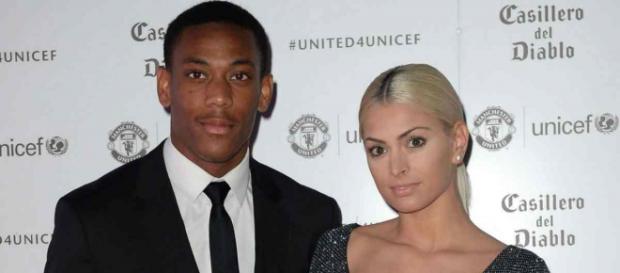 Depuis sa relation avec le footballeur Anthony Martial, les internautes ont remarqué la perte de poids impressionnante de Mélanie Da Cruz. Depuis sa relation avec le footballeur Anthony Martial, les internautes ont remarqué la perte de poids impressionnante de Mélanie Da Cruz.