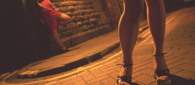 MONTEMILETTO. VANNO A PROSTITUTE ED INVENTANO UNA RAPINA PER ... - primativvu.it MONTEMILETTO. VANNO A PROSTITUTE ED INVENTANO UNA RAPINA PER ... - primativvu.it