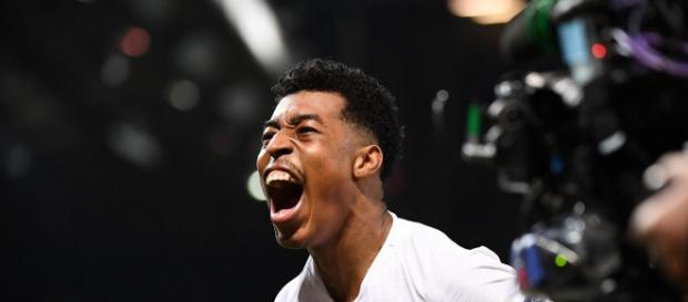 REVIVEZ - Manchester United-PSG (0-2) : Paris réussit le coup ... - lci.fr REVIVEZ - Manchester United-PSG (0-2) : Paris réussit le coup ... - lci.fr