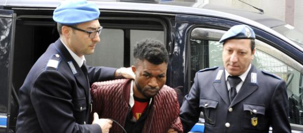 Si è aperto oggi il processo a Macerata per il feroce omicidio di Pamela Mastropietro: unico imputato il pusher nigerano Innocent Oseghale. Si è aperto oggi il processo a Macerata per il feroce omicidio di Pamela Mastropietro: unico imputato il pusher nigerano Innocent Oseghale.