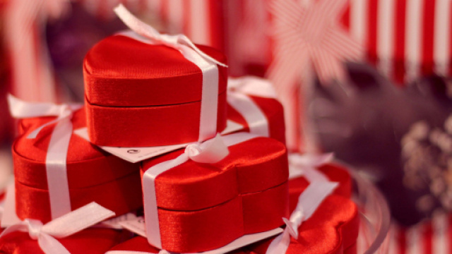 Saint Valentin 2019 : la sélection cadeaux de Mister Riviera dans ... - mister-riviera.com