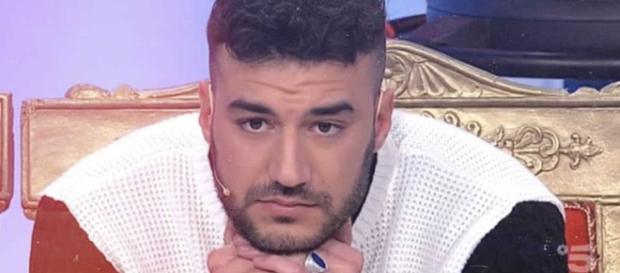 Anticipazioni Uomini e Donne: Lorenzo fa arrabbiare Claudia Dionigi Anticipazioni Uomini e Donne: Lorenzo fa arrabbiare Claudia Dionigi