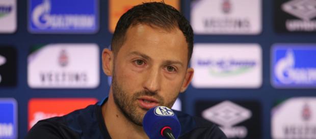 Die Pressekonferenz vor Freiburg - Schalke TV - schalke04.de Die Pressekonferenz vor Freiburg - Schalke TV - schalke04.de