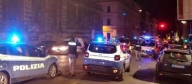 Roma, maxi rissa al centro della città tra 40 ultrà. Roma, maxi rissa al centro della città tra 40 ultrà.