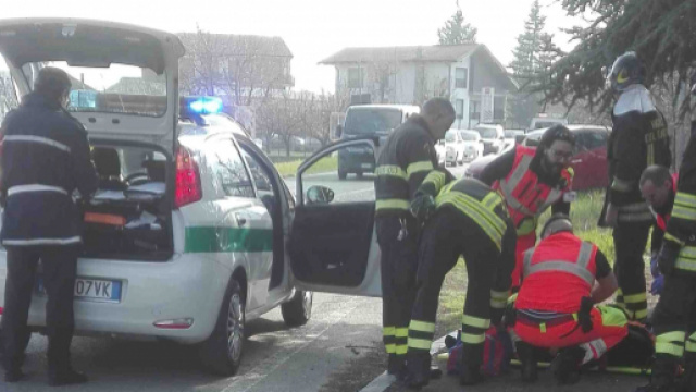 Calabria, grave incidente stradale: ferito 19enne. (foto di repertorio)
