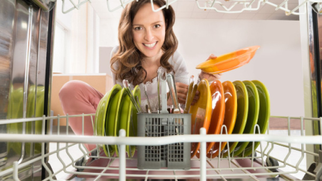 Come pulire la lavastoviglie | Consigli pratici - CasaClendy - casaclendy.it